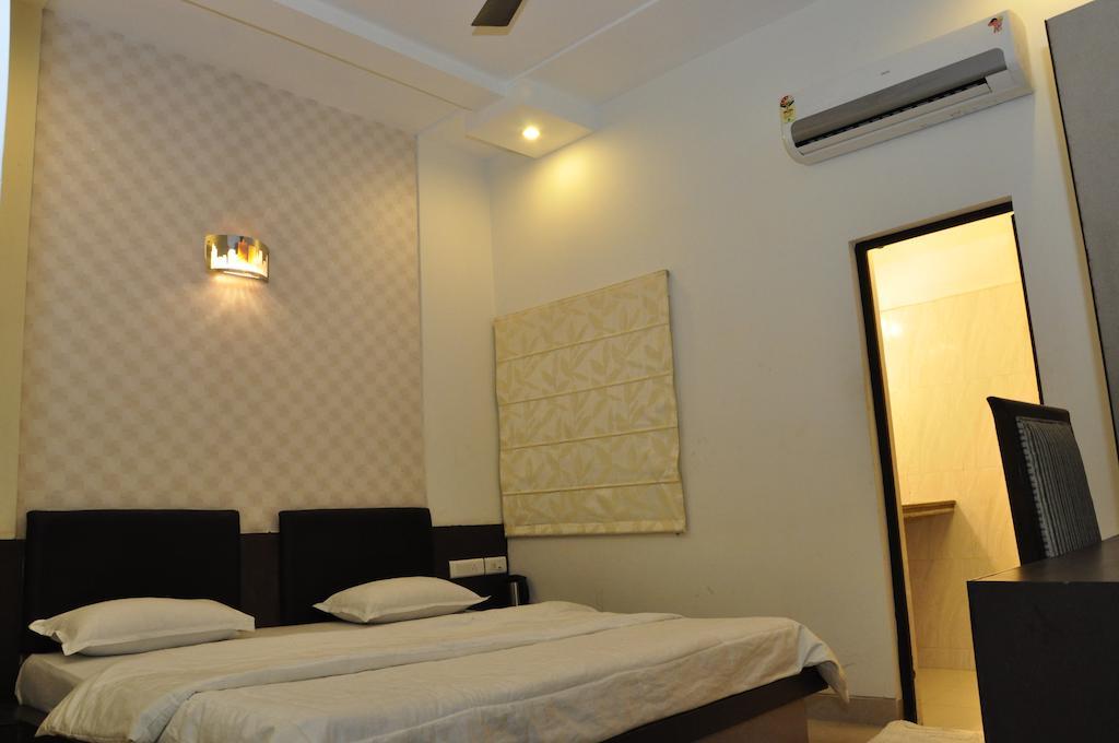 Hotel The Kamta Агра Экстерьер фото
