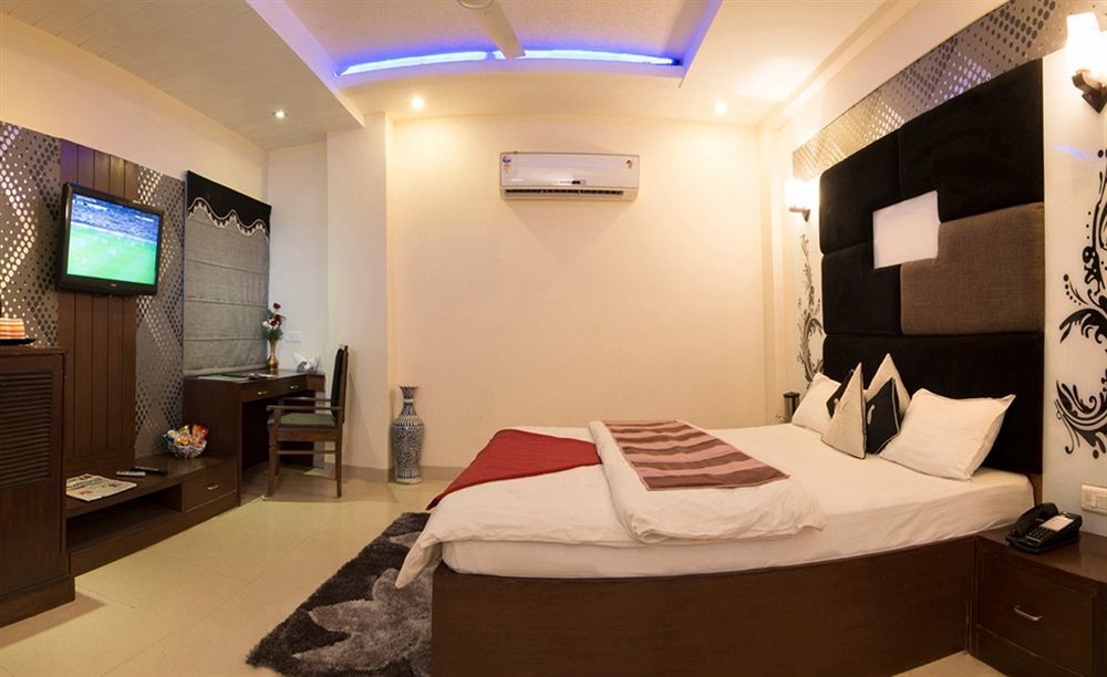 Hotel The Kamta Агра Экстерьер фото